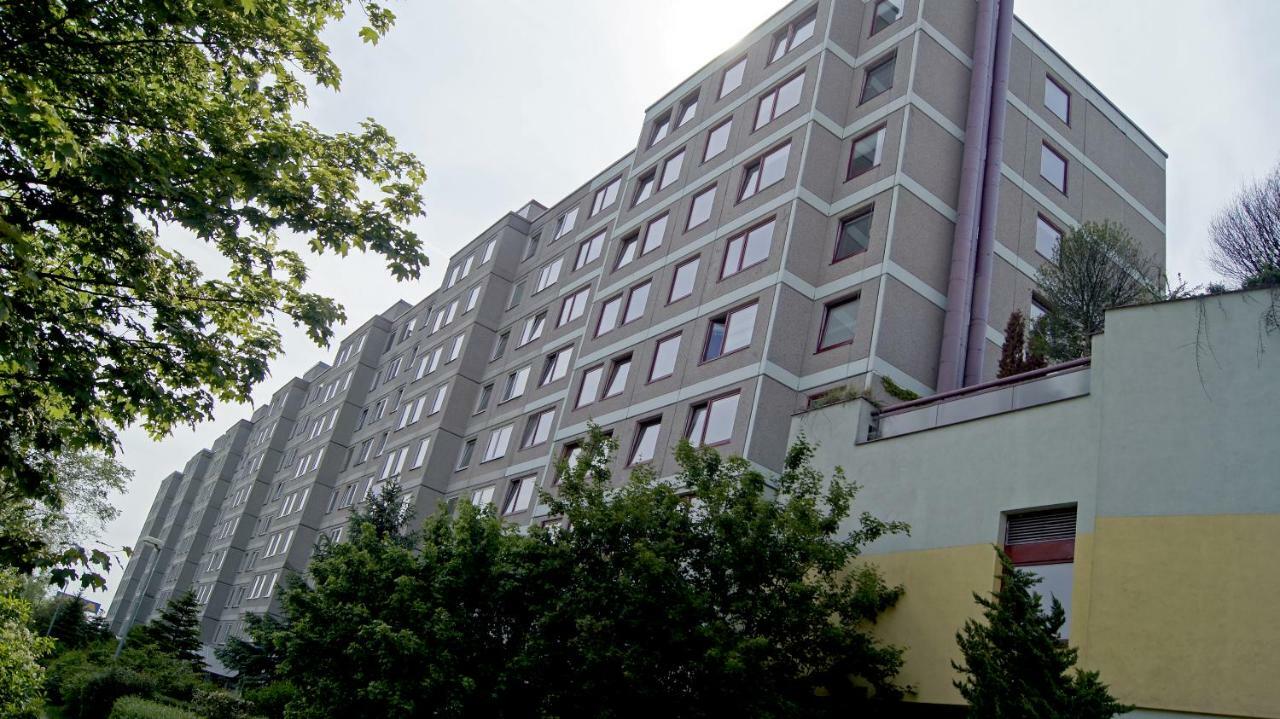 Km House Cerny Most Hostel Prague Exterior photo